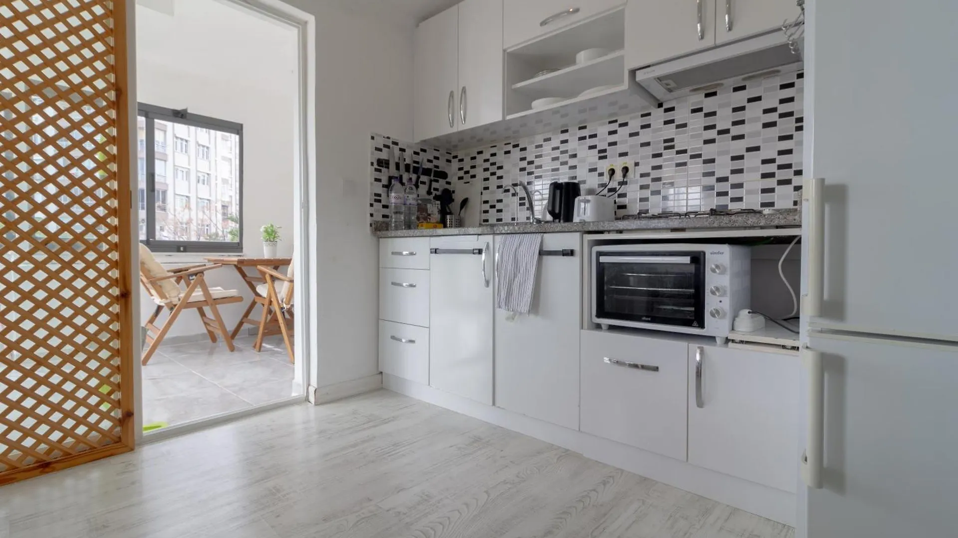 Alex Suites Lara Antalya Homestay