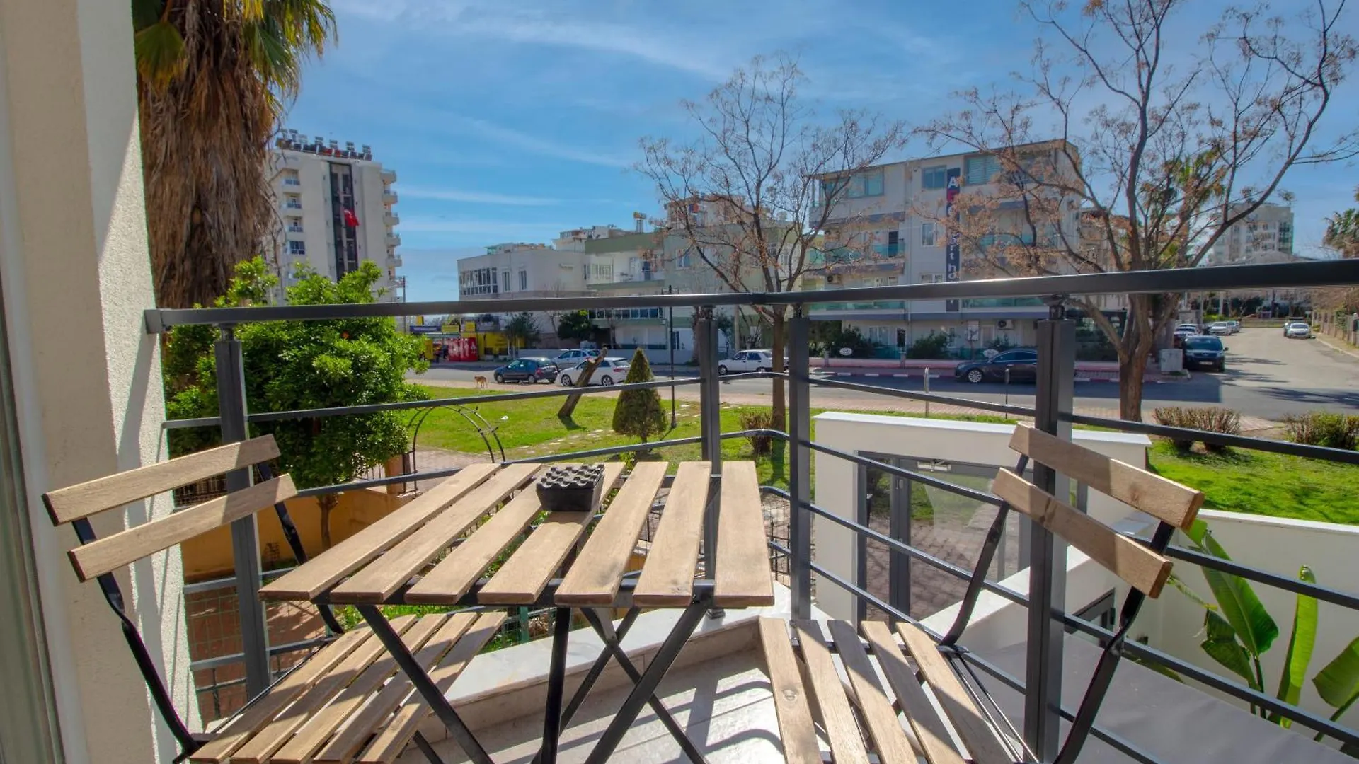 Homestay Alex Suites Lara Antalya