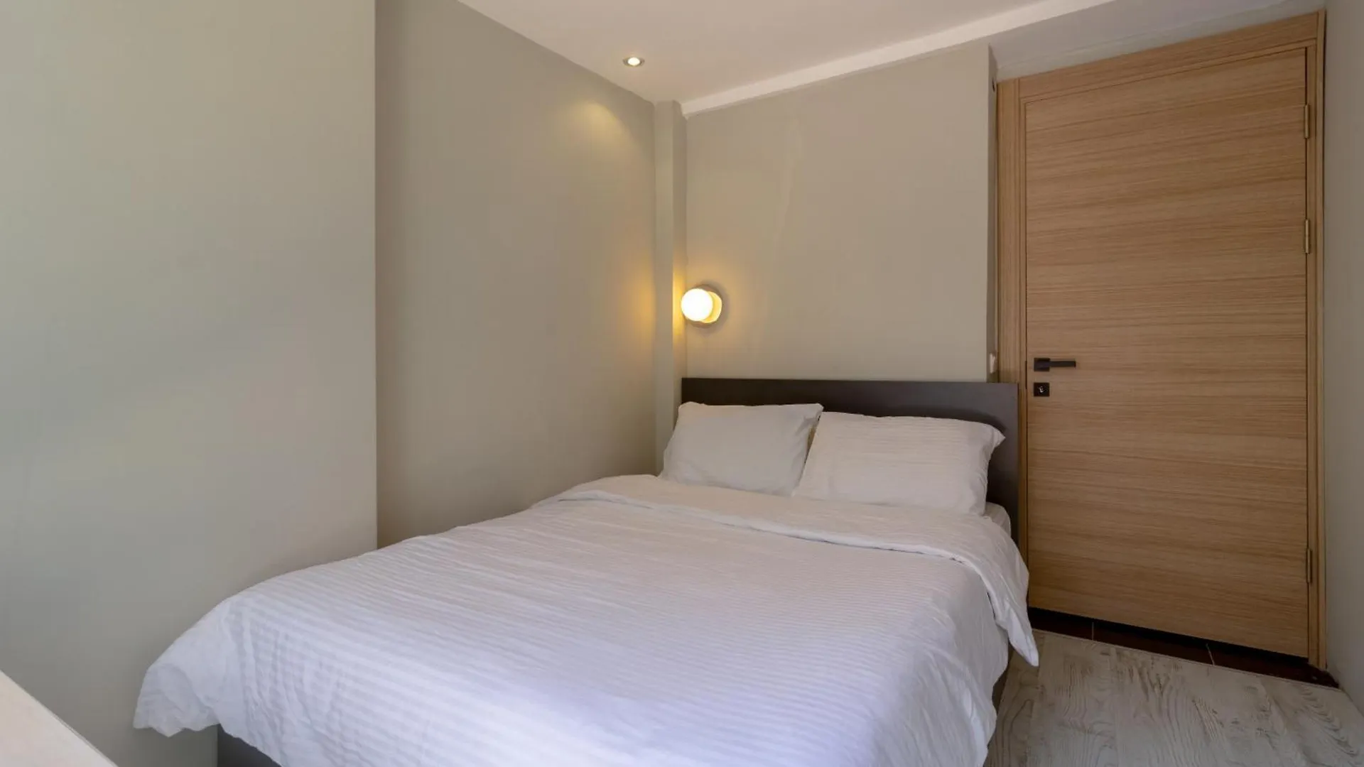 Homestay Alex Suites Lara Antalya