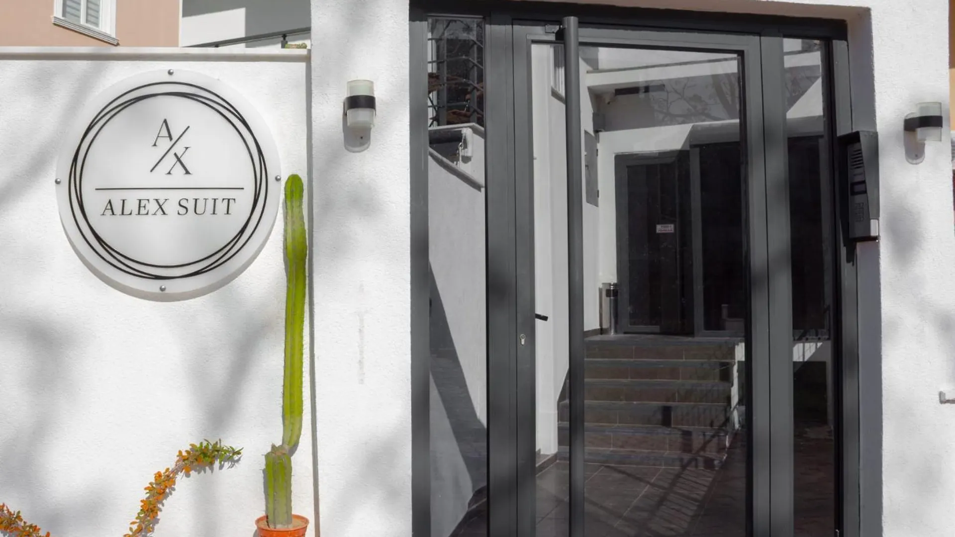 Alex Suites Lara Antalya Homestay