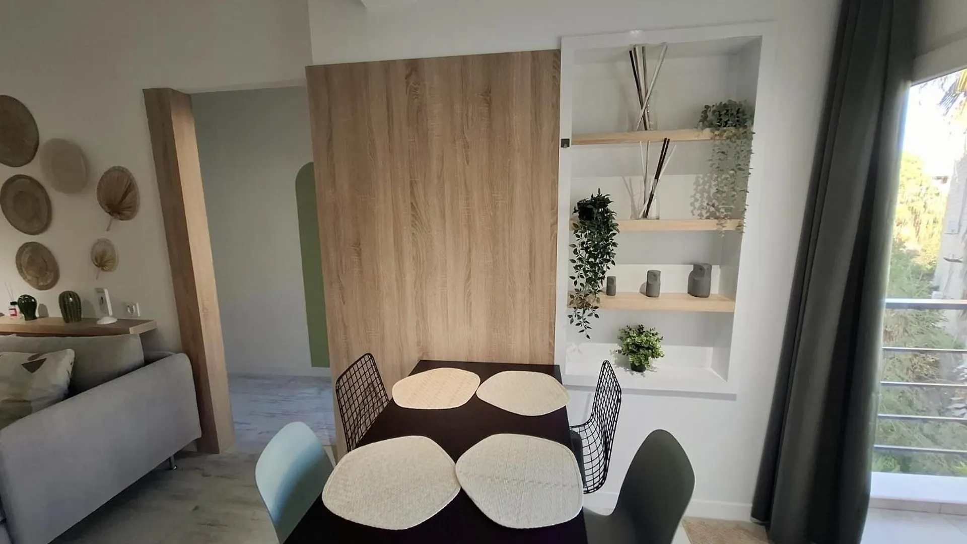 Alex Suites Lara Antalya Homestay