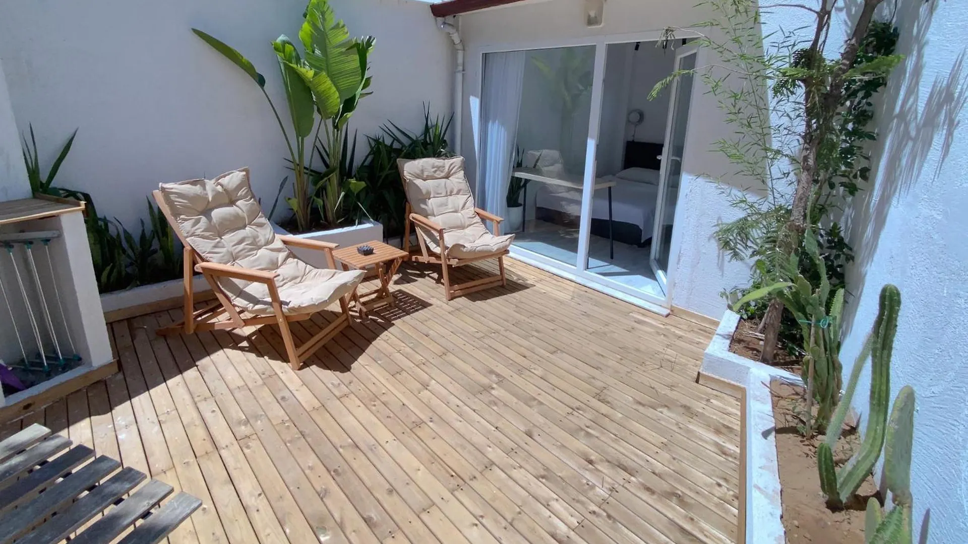 Homestay Alex Suites Lara Antalya