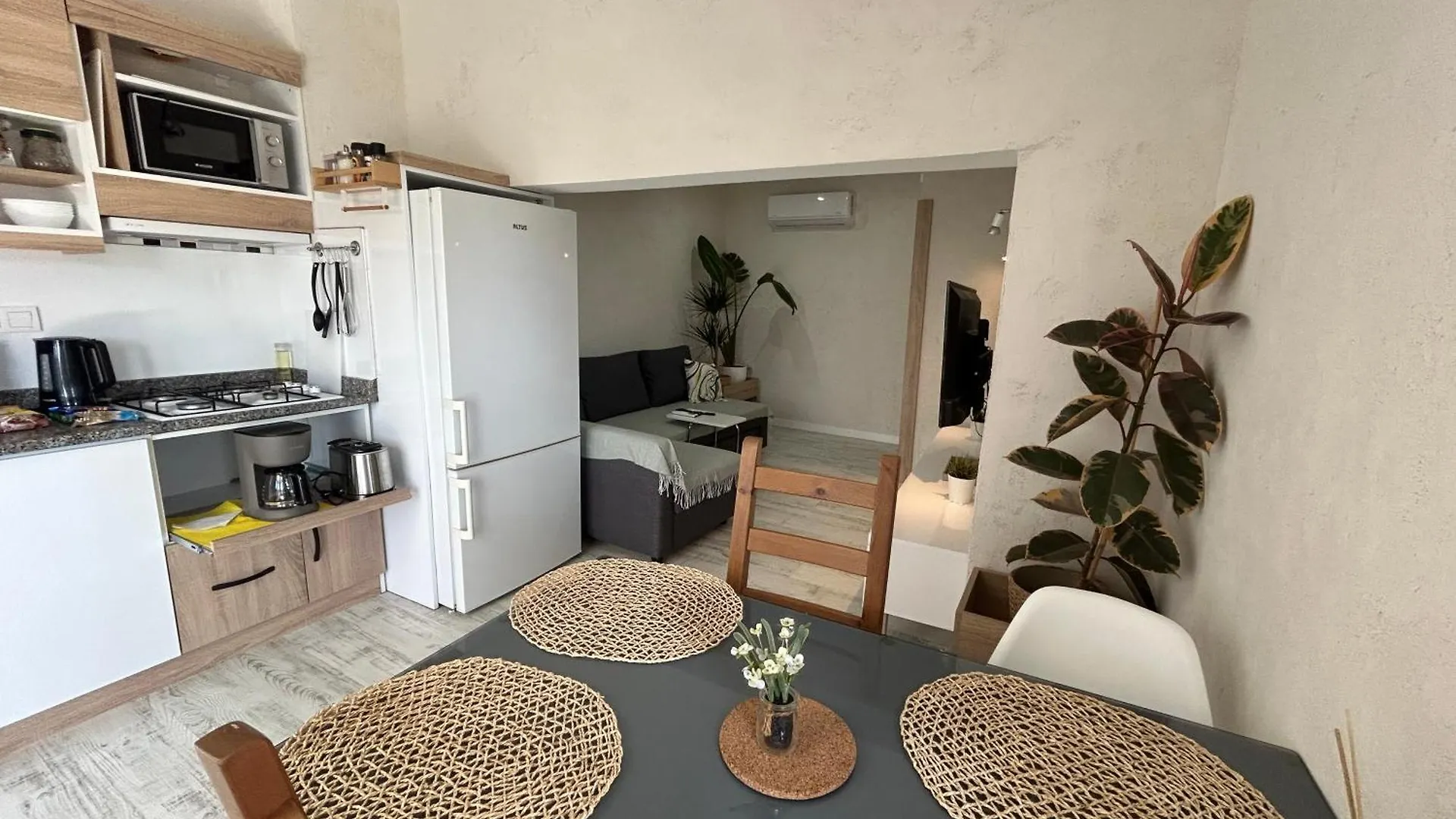 Homestay Alex Suites Lara Antalya